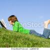 ילד-קורא-ספר-בחוץ-צילום-סטוק_csp6046142